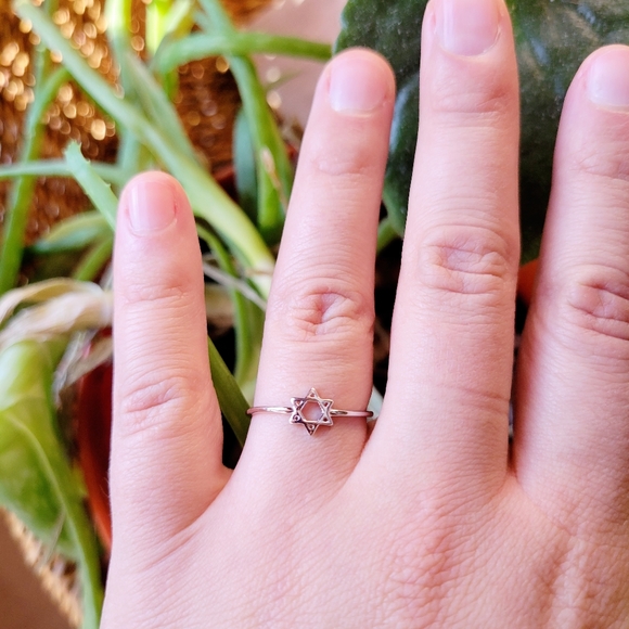 New Dainty Solid 925 Sterling Silver Star of David Ring - Picture 11 of 13